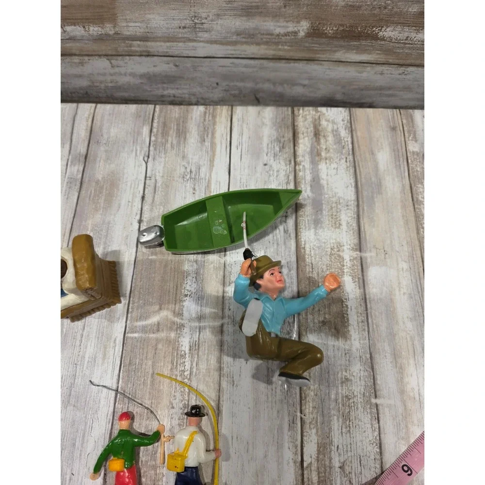 Vintage 1978 Wilton Fishing Cake Topper Lot Fisherman Boat TV‎ Armchair 5pc Set